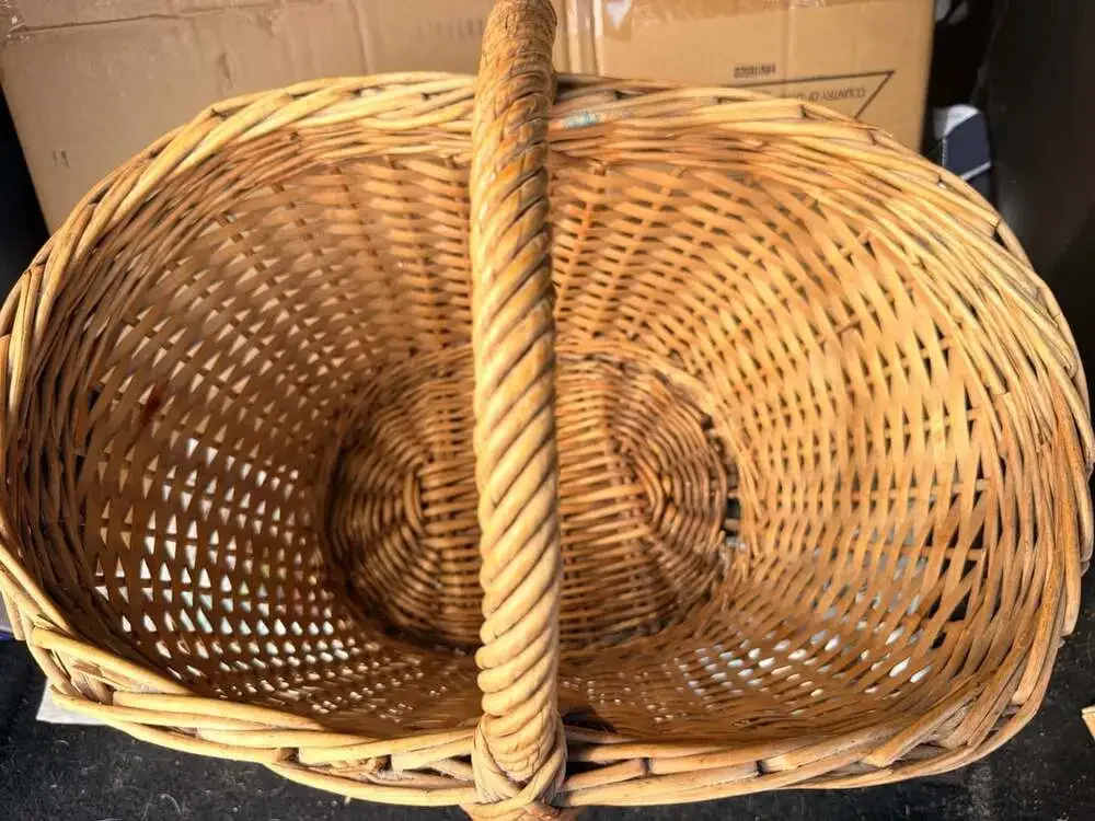 Handmade Wicker Storage Picnic Basket with Handle